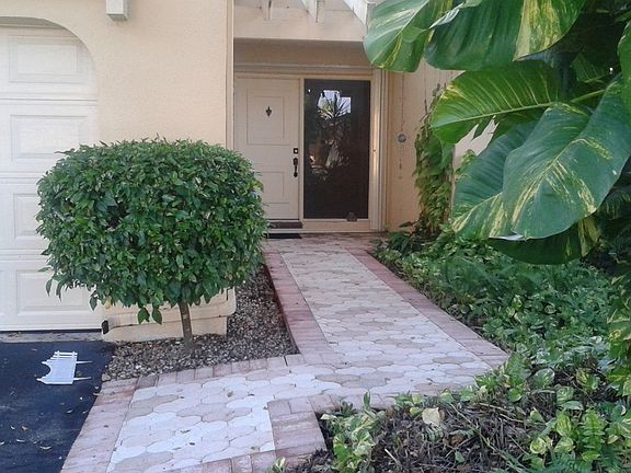 3rd image of 627 Hollows Cir #58