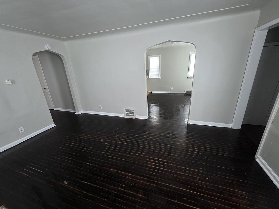 16672 Lauder St, photo 3