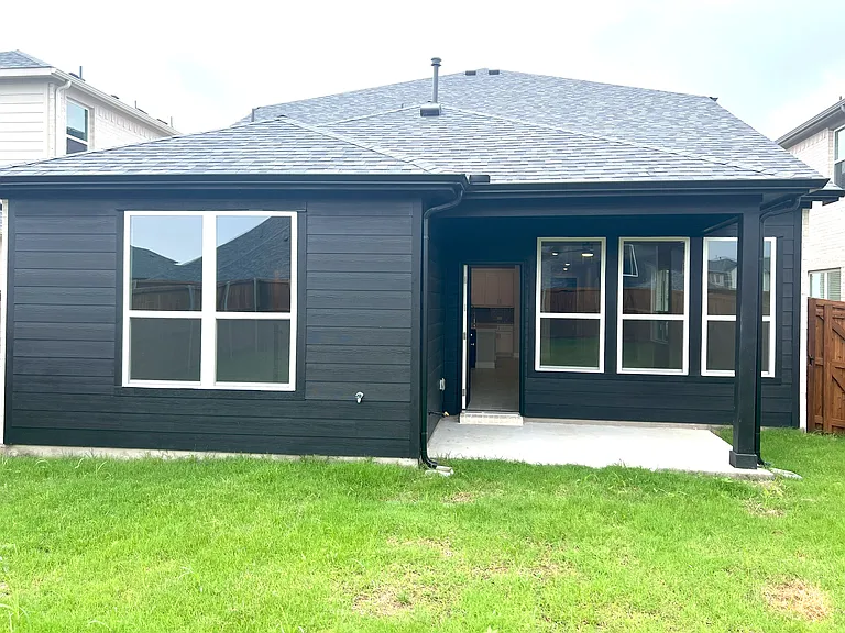 3010 Camilli Cv — Photo 19