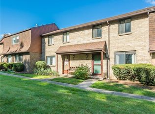 688 Surrey Hill Way, Rochester, NY 14623