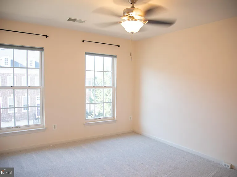 3347 Wilton Crest Ct — Photo 21