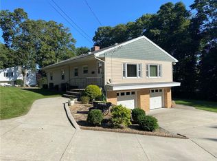 8 Fatima Dr, North Providence, RI 02904
