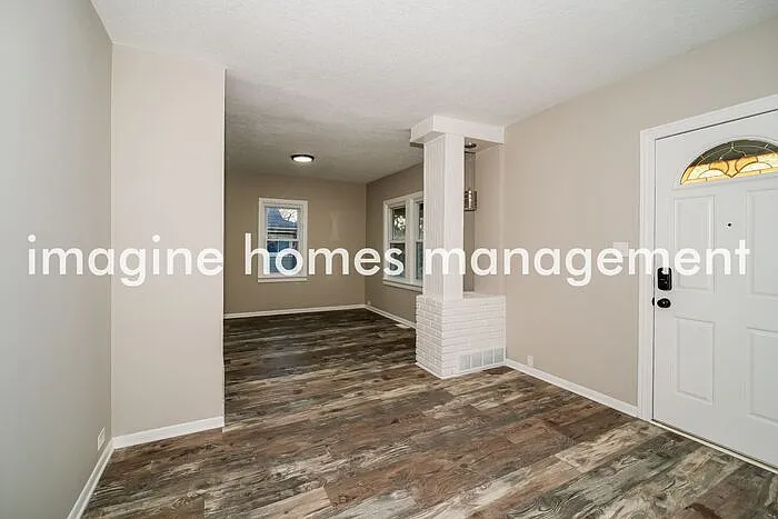 1608 Roselawn Rd — Photo 4