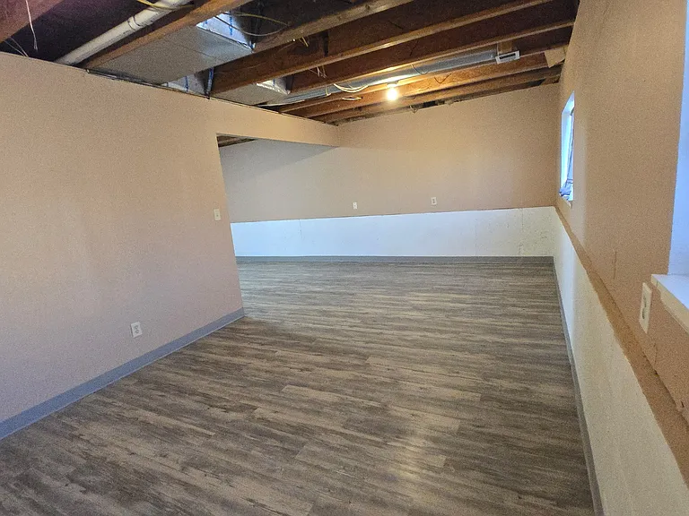 2311 Apple Ave — Photo 8