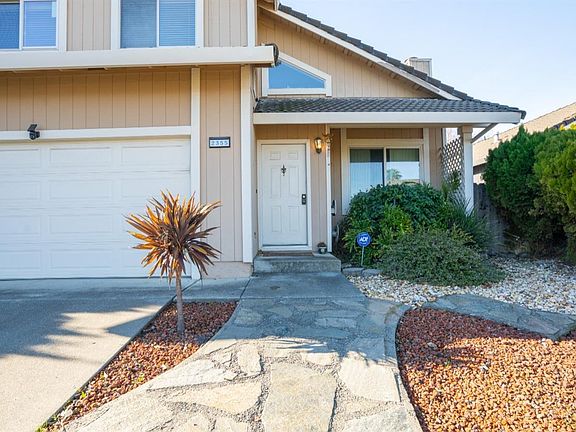 4th image of 2355 Dawn Way