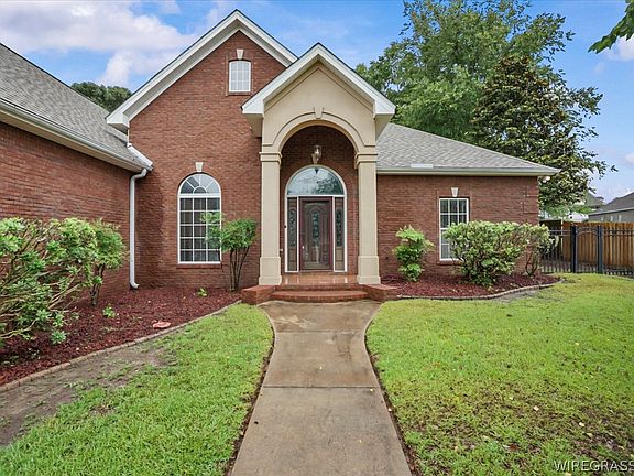 2nd image of 104 Common Wealth Ct