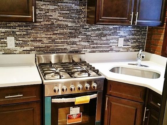 4th image of 3268 41st St APT 2E