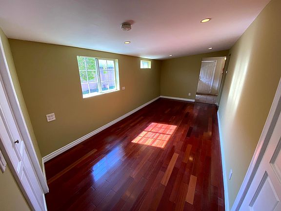 4th image of 3954 Brunswick Ave