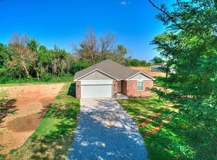 2580 N Manning Rd, El Reno, OK 73036