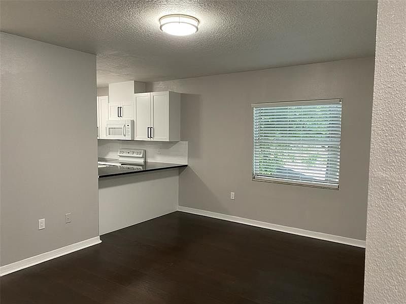 1st image of 3815 W Everett St APT B