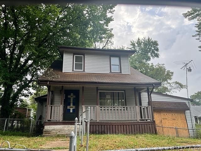 1st image of 1352 Leroy Ave