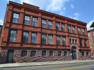 19 Market St APT 402, Paterson, NJ 07501