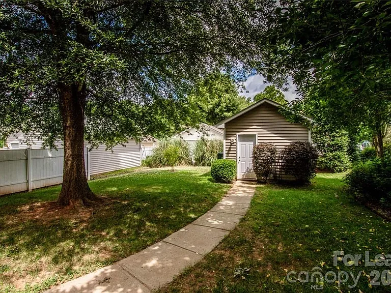 11133 Aprilia Ln — Photo 26