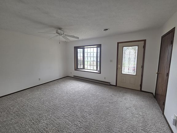 4th image of 243 Williamsburg Ln