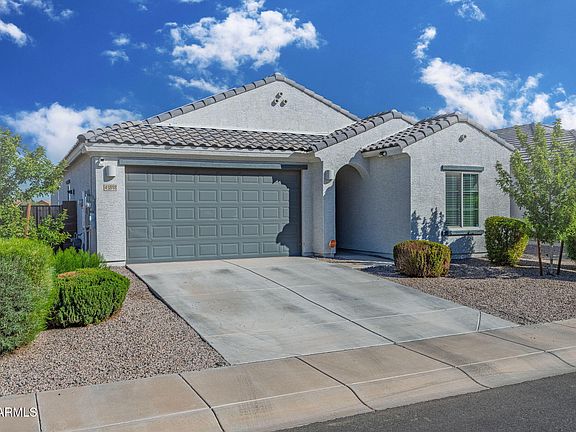 2nd image of 43818 W ACACIA Avenue