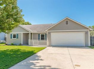 1025 Natalie Dr, Lawrence, KS 66046