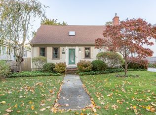 24 Acorn St, New Bedford, MA 02740