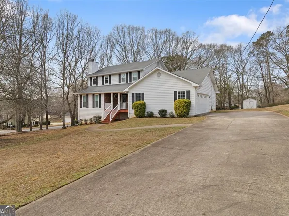 305 Daileys Plantation Ct, McDonough, GA 30253