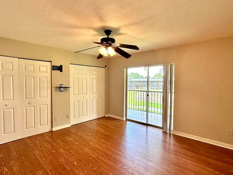 1632 Meadows Cir W — Photo 6