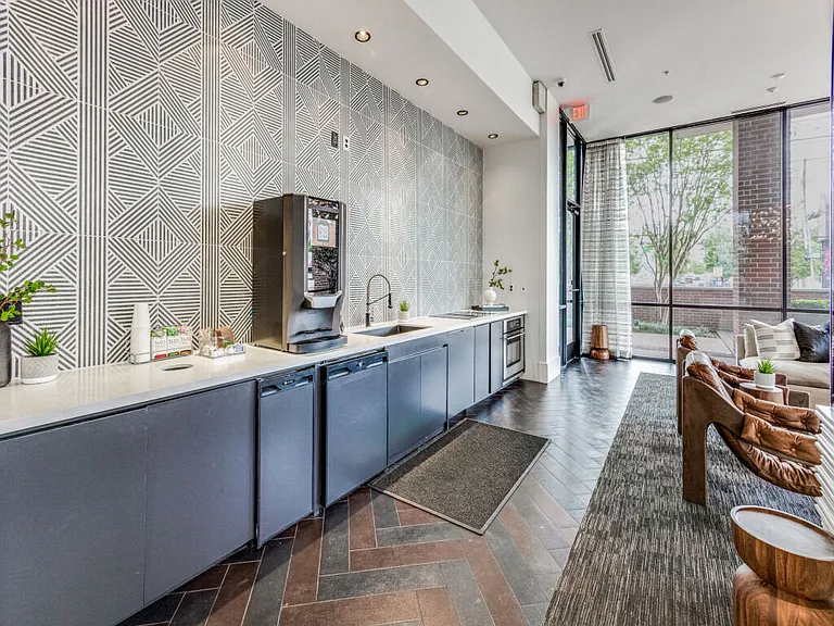 24Eleven Washington — Photo 14