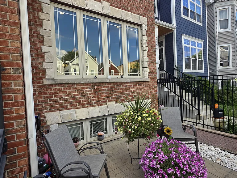 2952 N Gresham Ave #1 — Photo 1