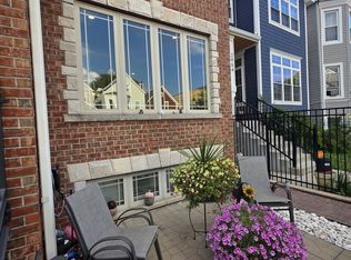 2952 N Gresham Ave #1, Chicago, IL 60618
