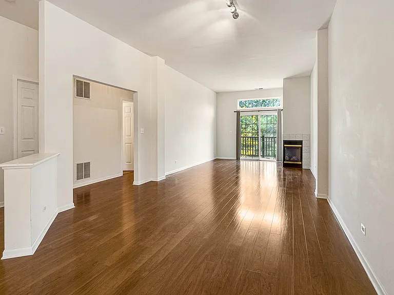 2409 Wilton Ln — Photo 7