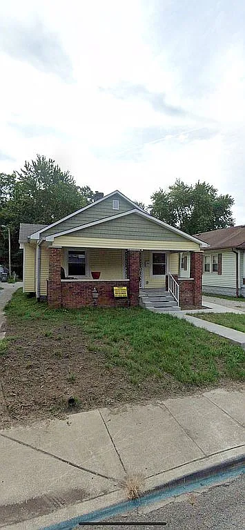 109 S Gladstone Ave photo 1