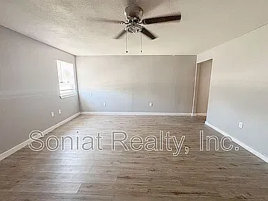 3 bed, 2.5 bath, 1300 sqft, $1,250 — Photo 4
