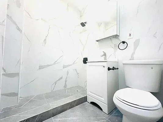 Rented by GROOME REALTY LLC | media 6