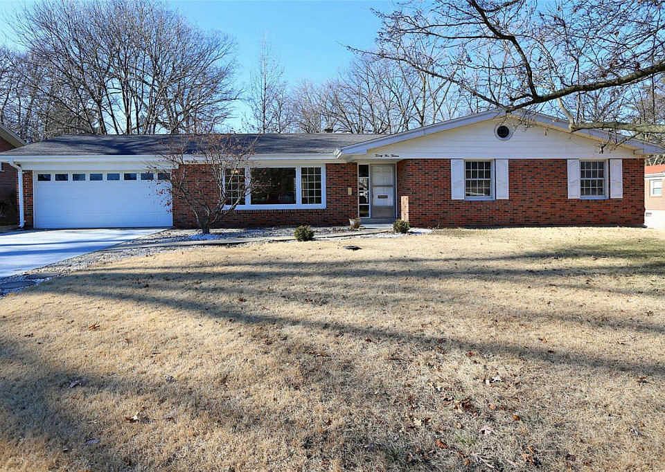 1st image of 2513 Fox Hills Dr