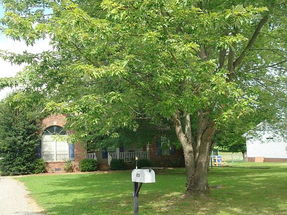 4th image of 106 Sycamore Dr