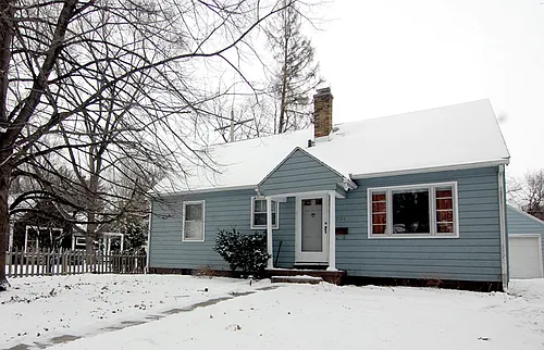 704 S Grove St Photo 1