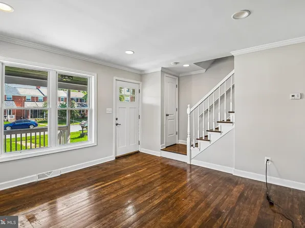 8022 Wallace Rd, Baltimore, MD 21222