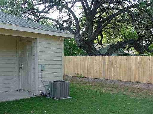 2nd image of 1303 LIVE OAK