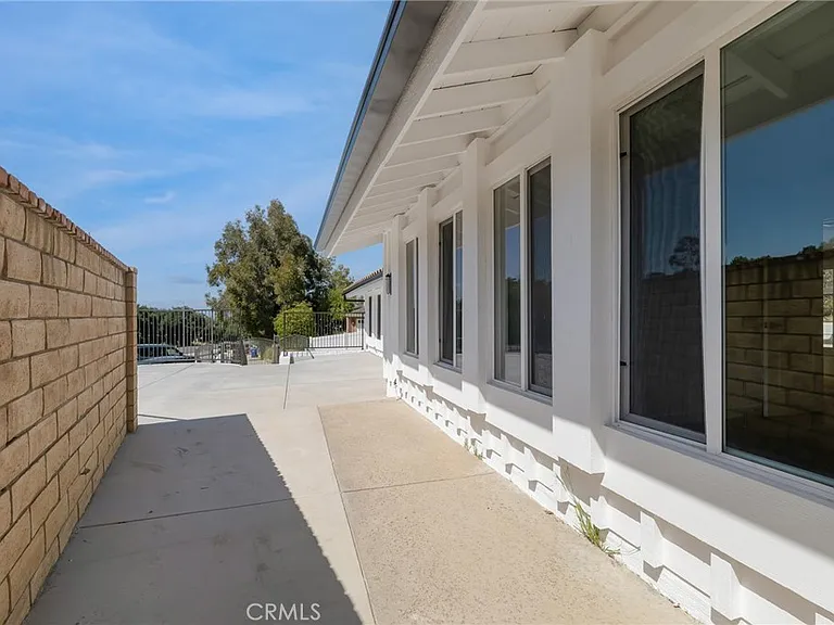4316 Topanga Canyon Blvd — Photo 4