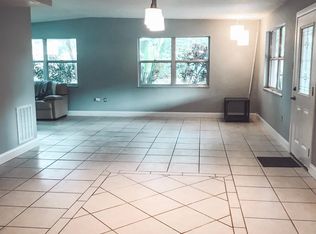1555 Adele Pl, Largo, FL 33770