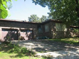 2720 S Haddon Ave, Fayetteville, AR 72701