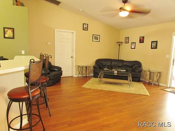 5th image of 1051 W Geneva Pl