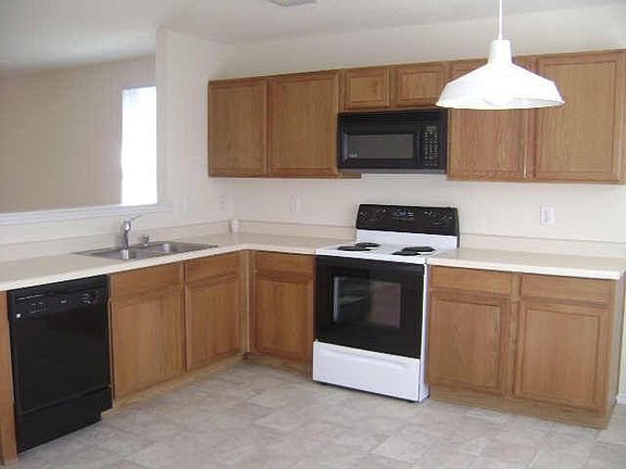 2nd image of 1221 Beatty Dr