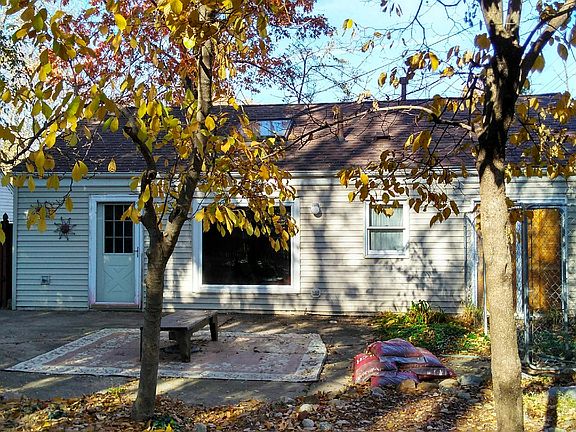 4th image of 2916 McKinley St