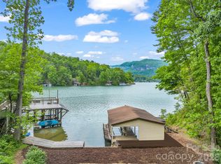 104 Lakeridge Rd, Lake Lure, NC 28746