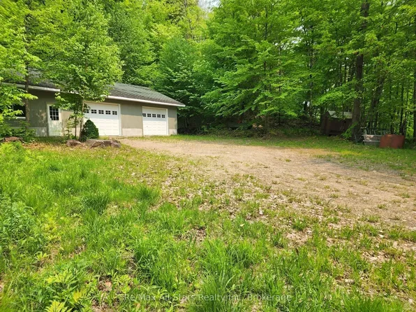 1028 Ronville Rd, Lake Of Bays, ON P0A 1H0