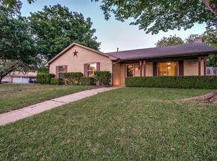 3736 Venice Dr, North Richland Hills, TX 76180