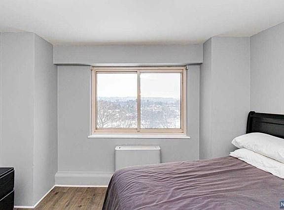 2nd image of 377 S Harrison St #91