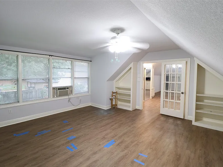 1702 Cougar Creek St — Photo 5
