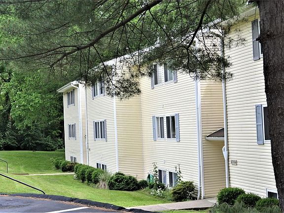 3rd image of 6544 Murray Ave APT 2