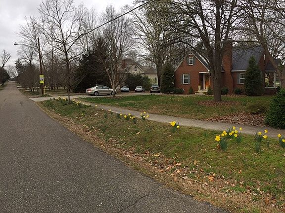 2nd image of 3045 Gibbs Dr