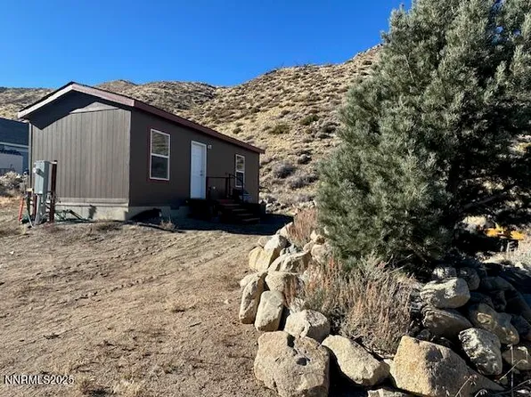 356 Western Dr, Coleville, CA 96107