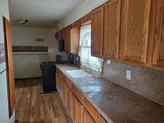 5th image of 1545 W Gilbert Dr